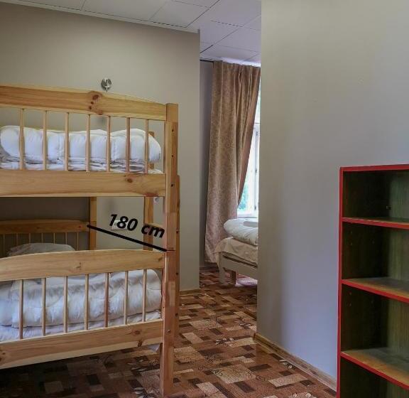 Ortak Banyolu Aile Odası, Villa Kadriorg Hostel