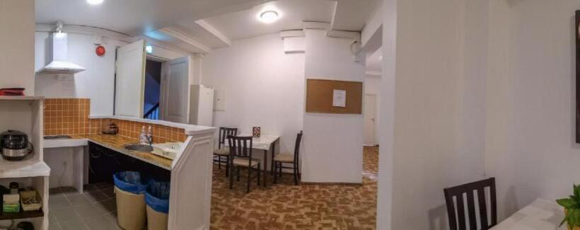 اتاق راحتی سه تخته, Villa Kadriorg Hostel