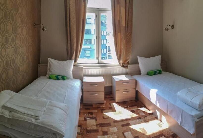 Ortak Banyolu Standart Oda, Villa Kadriorg Hostel