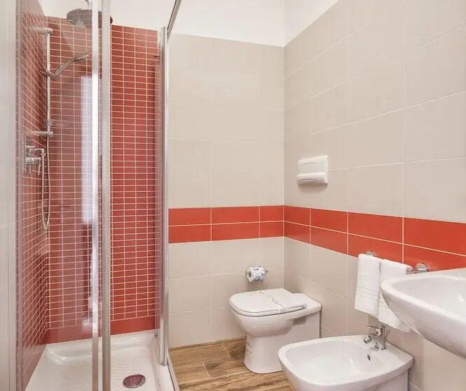 اتاق استاندارد سه نفره, B&b La Torre