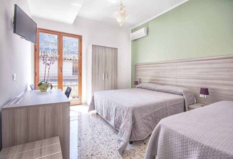 Номер Стандарт Трехместный, B&b La Torre