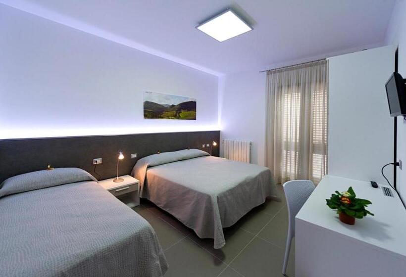 Трехместный Номер Стандарт с Балконом, Le Camere Del Crimiso