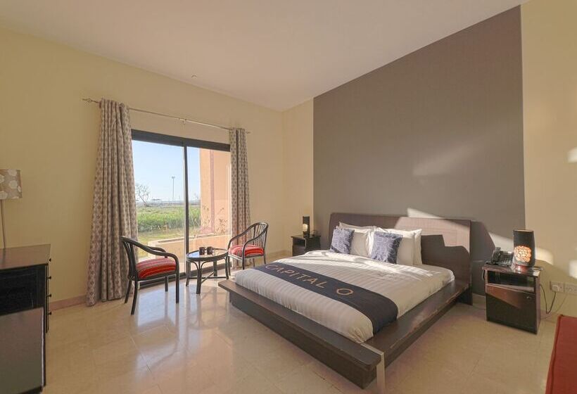سوییت جونیور, Capital O133 Al Sawadi Beach Resort & Spa