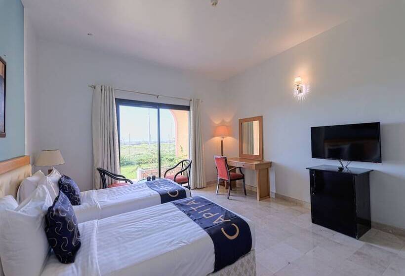 اتاق لوکس, Capital O133 Al Sawadi Beach Resort & Spa
