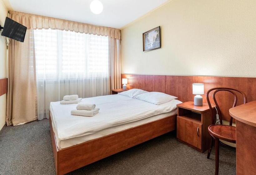 חדר סטנדרט, Alf