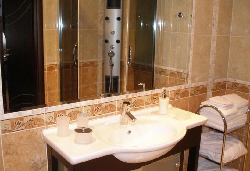 דירת חדר דלוקס, Alf