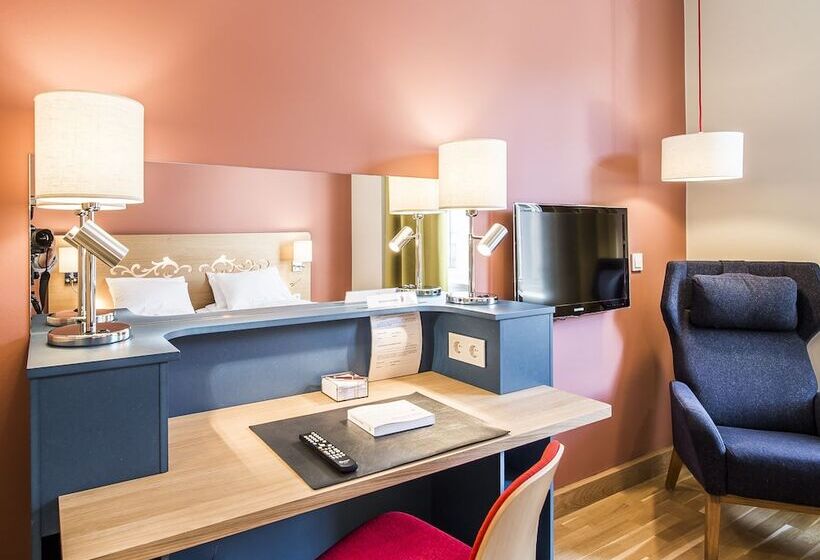 غرفة سوبيريور, L Bondeheimen