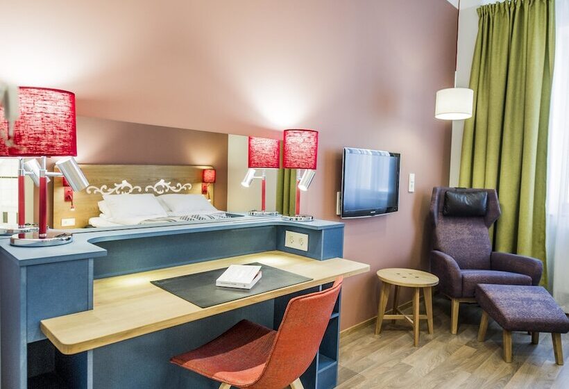 غرفة سوبيريور, L Bondeheimen