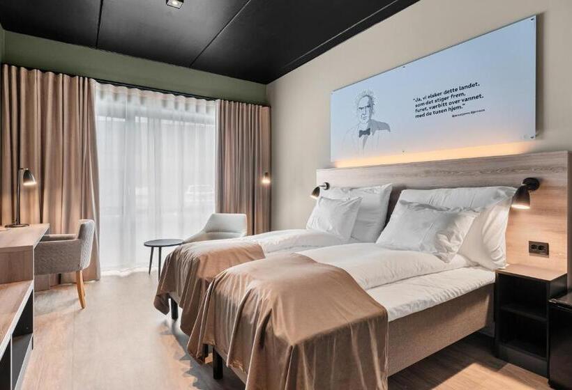 Семейный Номер, L Jæren