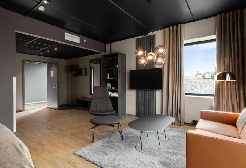 Полулюкс Вид на Сад, L Jæren