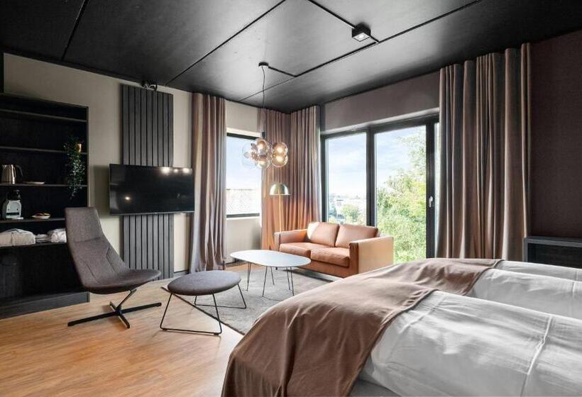 Полулюкс Вид на Сад, L Jæren