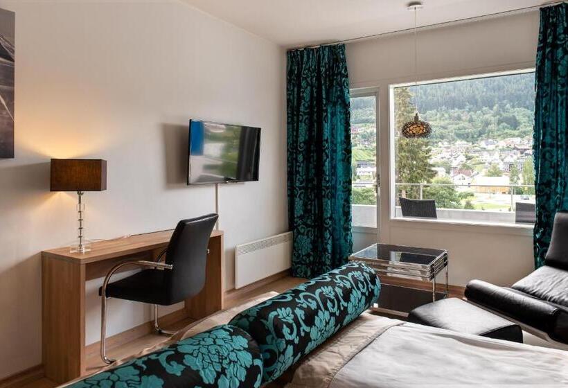 חדר סופריור עם מרפסת, Quality Hotel Sogndal