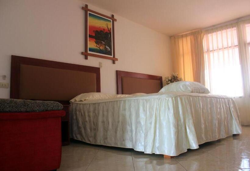 标准单人间, Sol Del Oriente Pucallpa