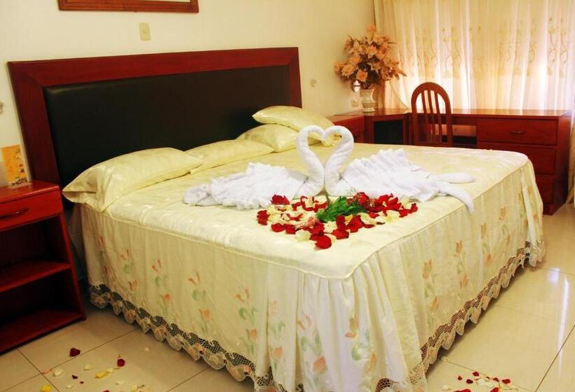 标准间, Sol Del Oriente Pucallpa