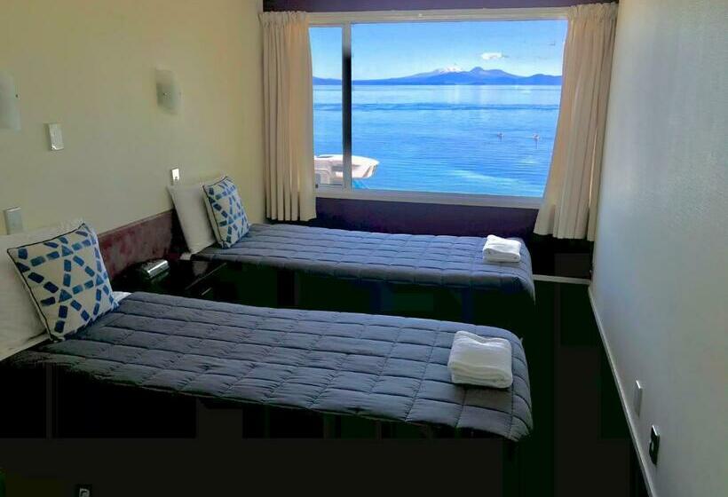 1 Bedroom Apartment Lake View, Tui Oaks Motel