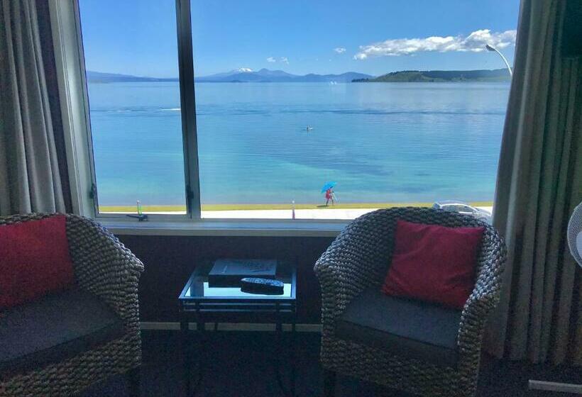 1 Bedroom Apartment Lake View, Tui Oaks Motel