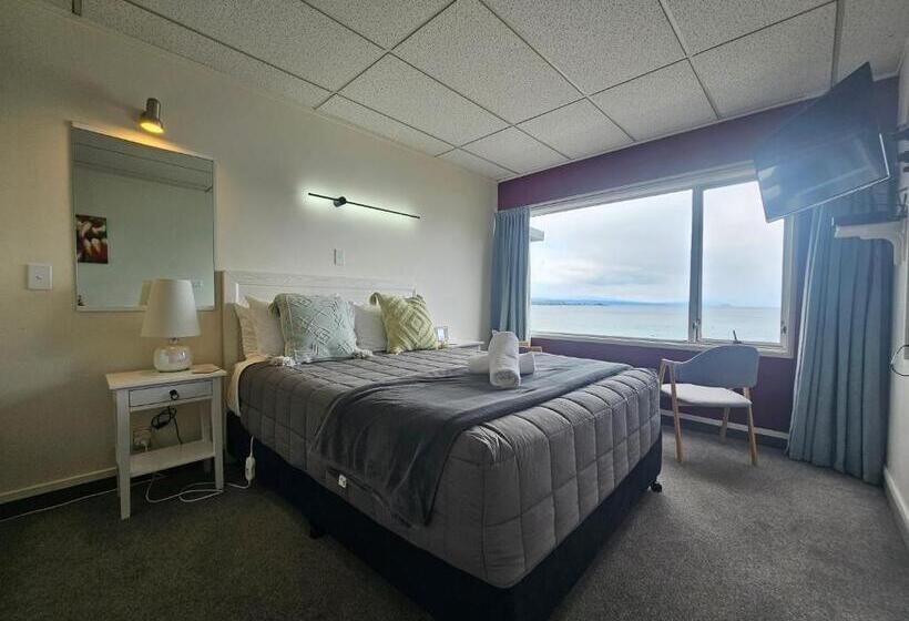 レイクビュースタンダードルーム, Tui Oaks Motel