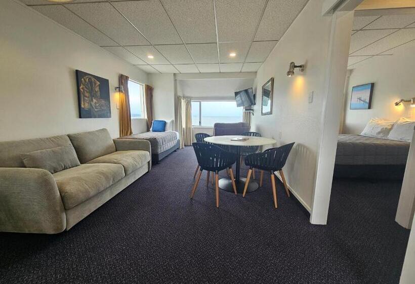 1 Bedroom Apartment Lake View, Tui Oaks Motel