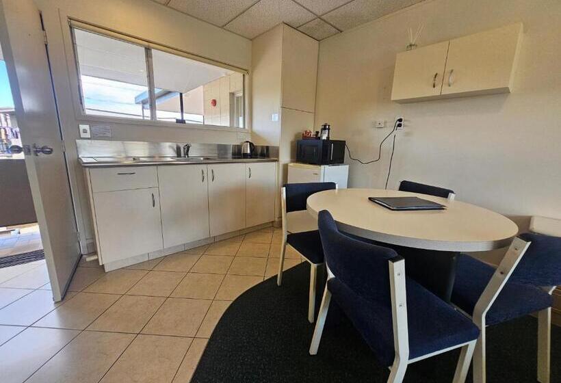 １ベッドルームアパートメント, Tui Oaks Motel