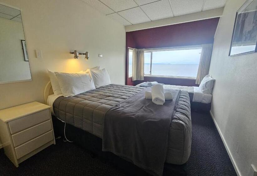 Семейный Номер, Tui Oaks Motel