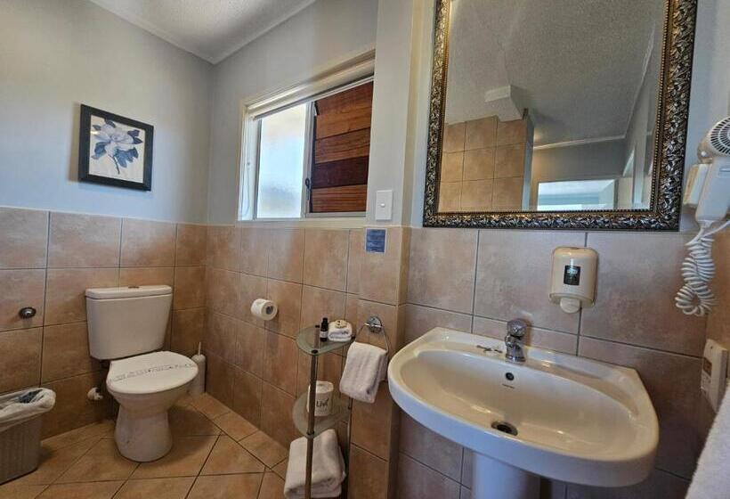 1 Bedroom Apartment Lake View, Tui Oaks Motel