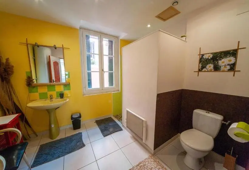 スタンダードトリプルルーム, Rêver à Béziers Centre Ville Et Gare