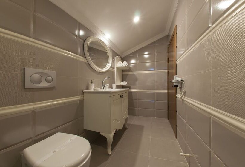 جناح, 1inci Konak