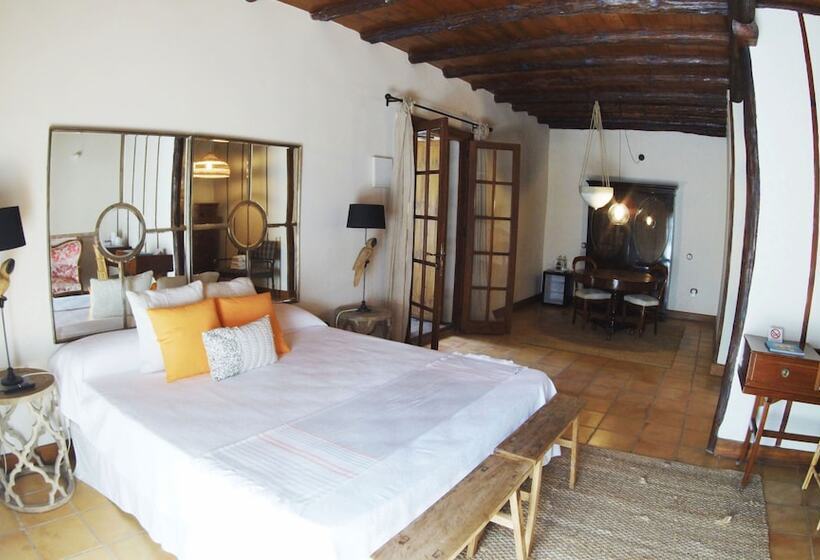 Полулюкс, Rural Rugama