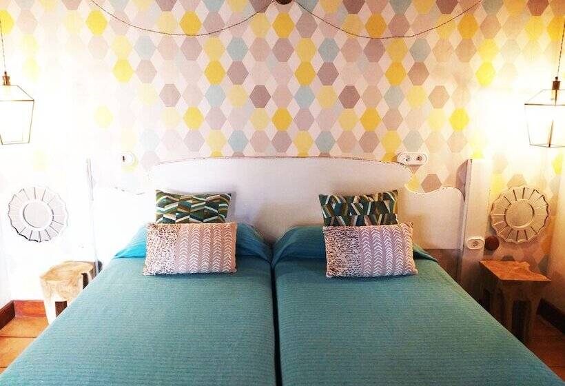 Quarto Estandar, Rural Rugama