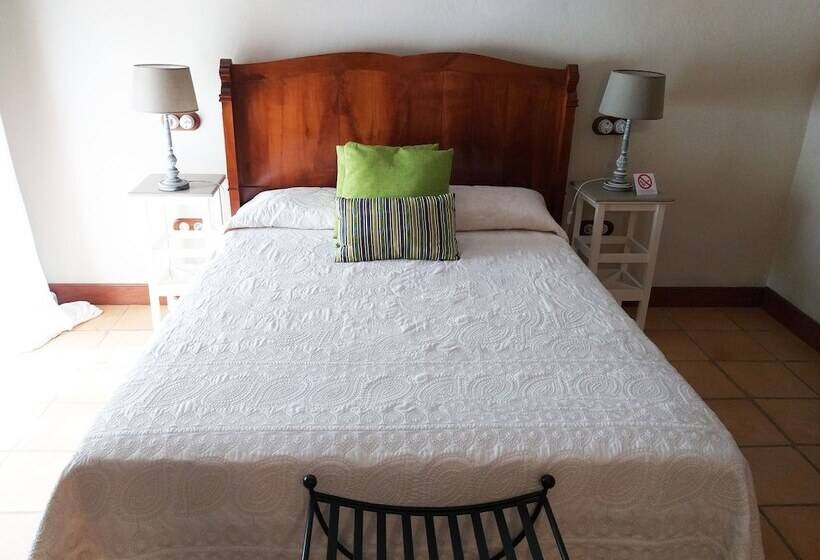 Полулюкс, Rural Rugama