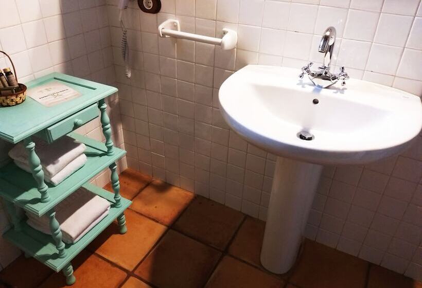 Quarto Estandar, Rural Rugama