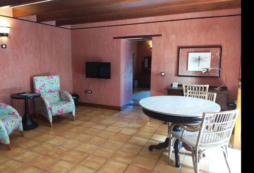 Люкс Вид на Сад, Rural Rugama