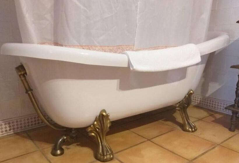 Люкс Вид на Сад, Rural Rugama