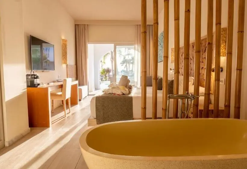 Deluxe-huone, Zahara Beach & Spa By Qhotels   Adults Recommended