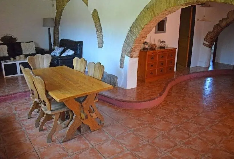Huoneisto 4 Makuuhuonetta, Masia Ca La Caputxeta & Golf