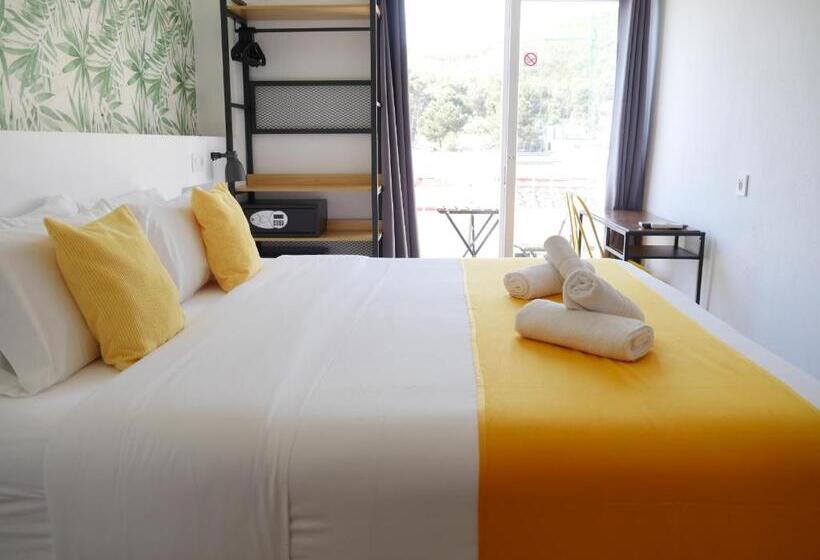 חדר דלוקס עם מרפסת, Nanit Rooms Ibiza Hostal