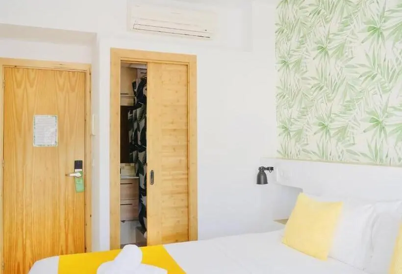 バルコニー付きデラックスルーム, Nanit Rooms Ibiza Hostal