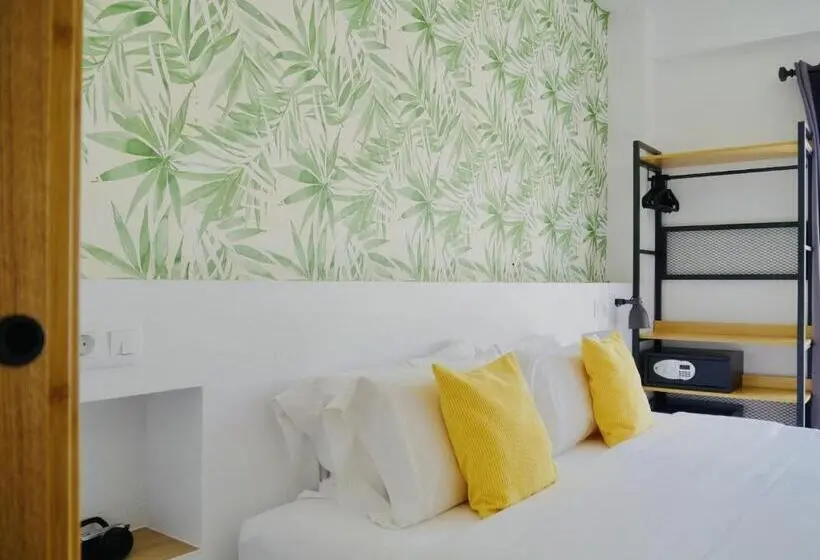 バルコニー付きデラックスルーム, Nanit Rooms Ibiza Hostal