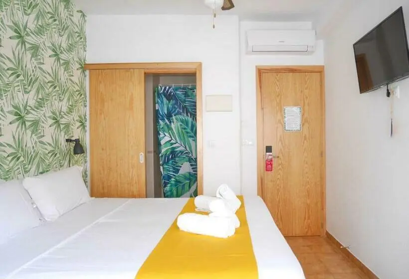 スタンダードルーム, Nanit Rooms Ibiza Hostal