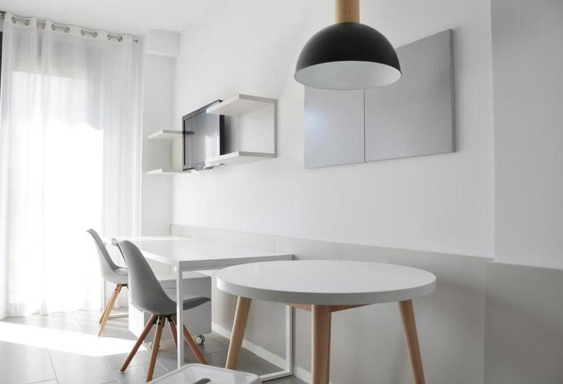 إستوديو قياسى مزودة بتراس, Residencia Universitaria Tarragona Mediterrani