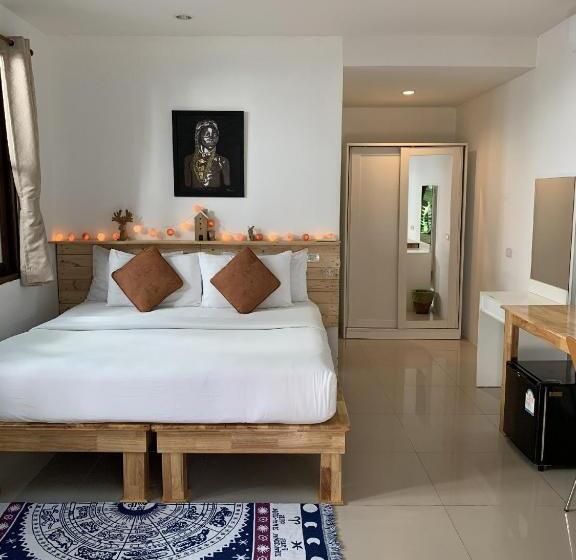 Bungalow Standard, Benjamin S Hut