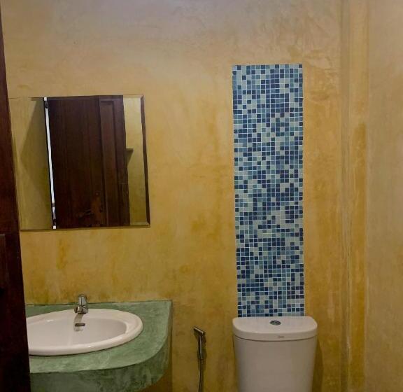 Quarto Estandar, Benjamin S Hut