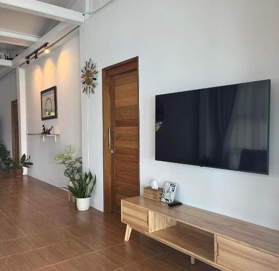 Casa 2 Quartos, Benjamin S Hut