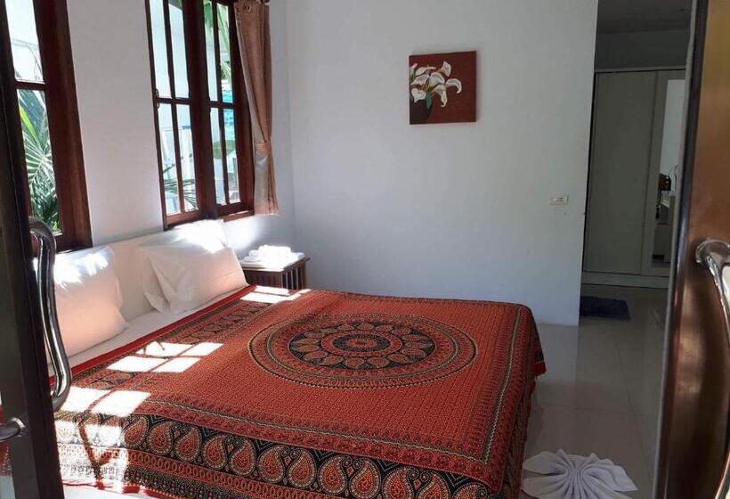 Bungalow Standard, Benjamin S Hut