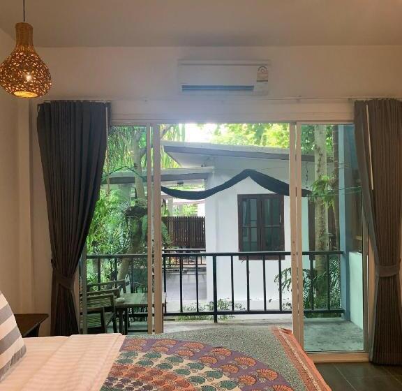 Cameră Standard, Benjamin S Hut