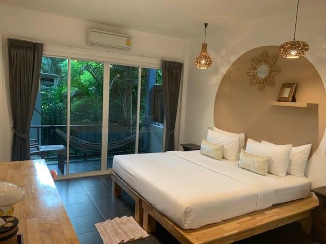 Cameră Standard, Benjamin S Hut