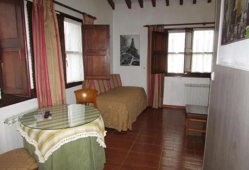 スタンダードトリプルルーム, Posada Rural El Rincón De Cabrojo