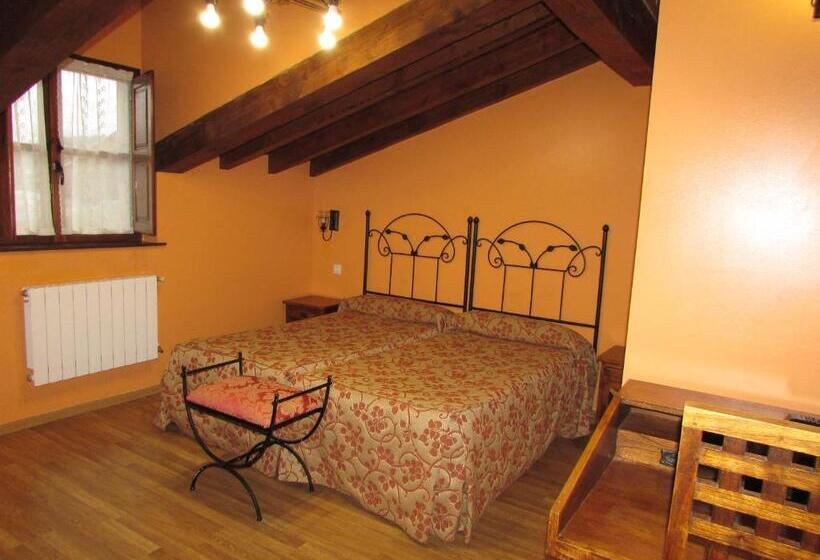 חדר סטנדרט לשלושה, Posada Rural El Rincón De Cabrojo