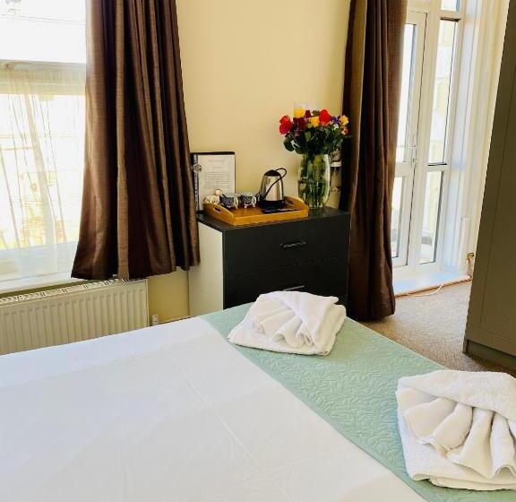 스탠다드 발코니 룸 측면 바다 전망, Villa Mentone