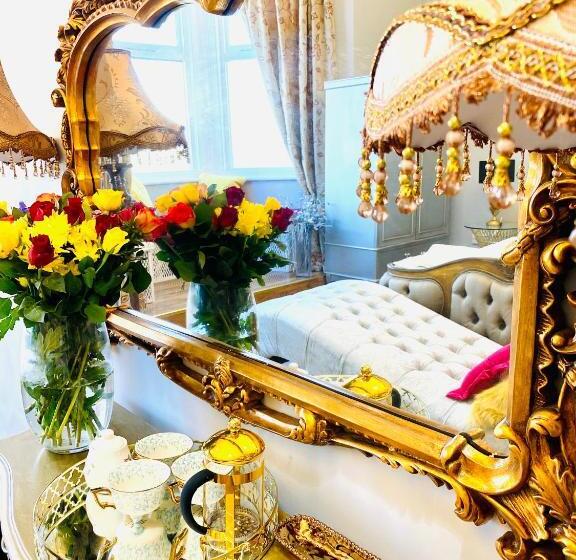 패밀리 룸, Villa Mentone